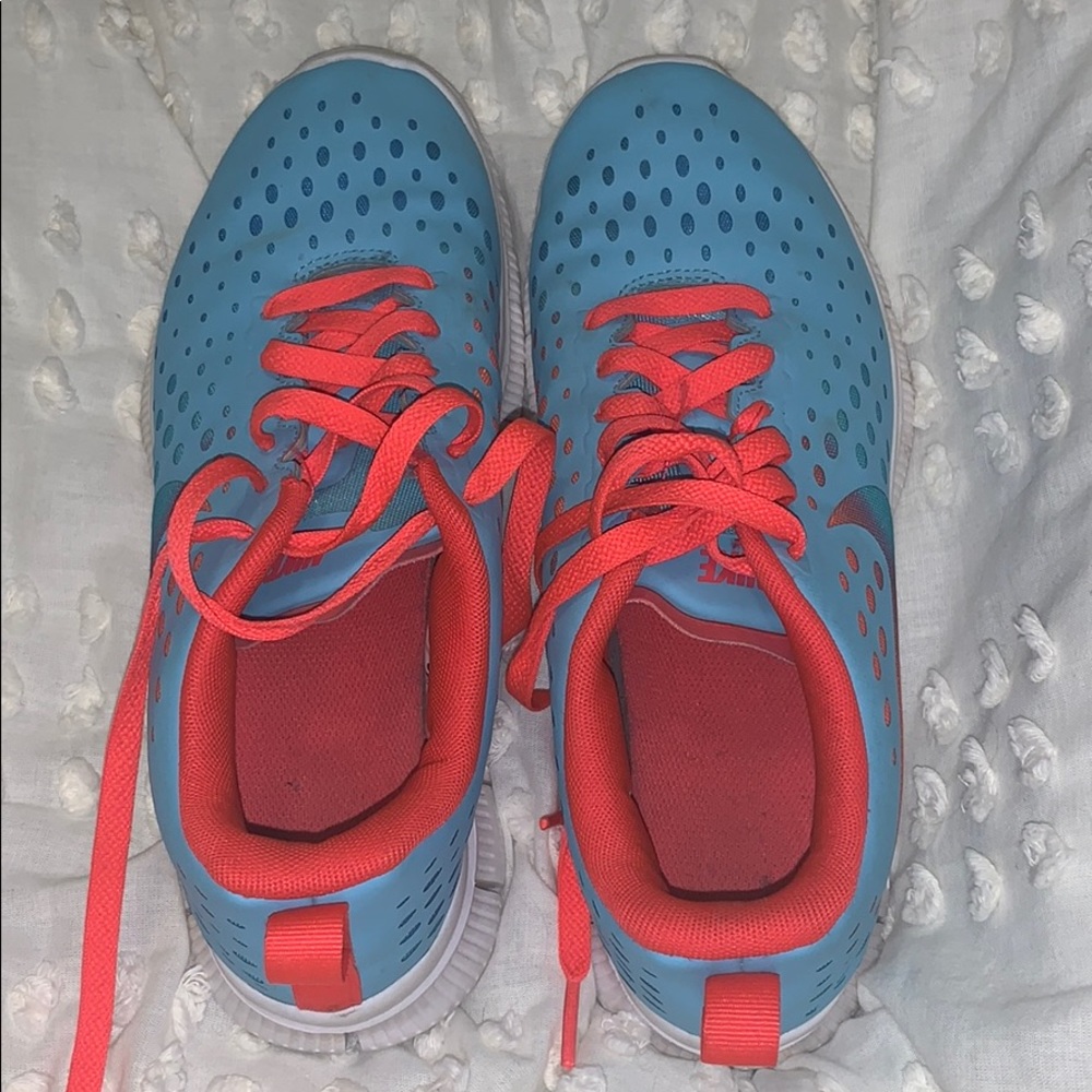 Nike Free Runs